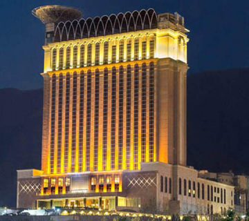 میهمانی ناهار گروه پزشکان متخصص و فوق تخصص زنان در هتل اسپیناس پالاس